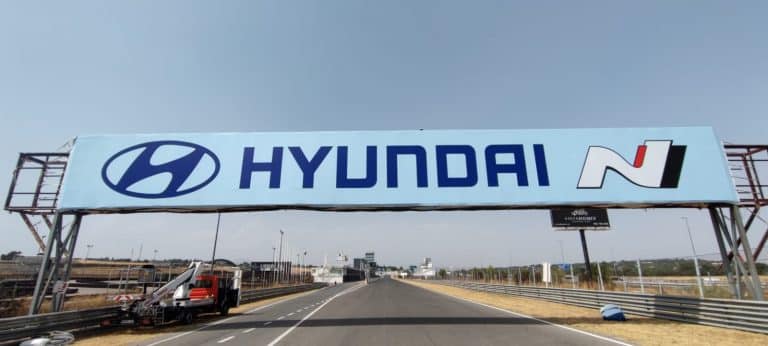 rotulacion-hyundai-circuito-del-jarama-zona-2-madrid